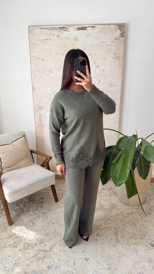 Ensemble cocooning broderie